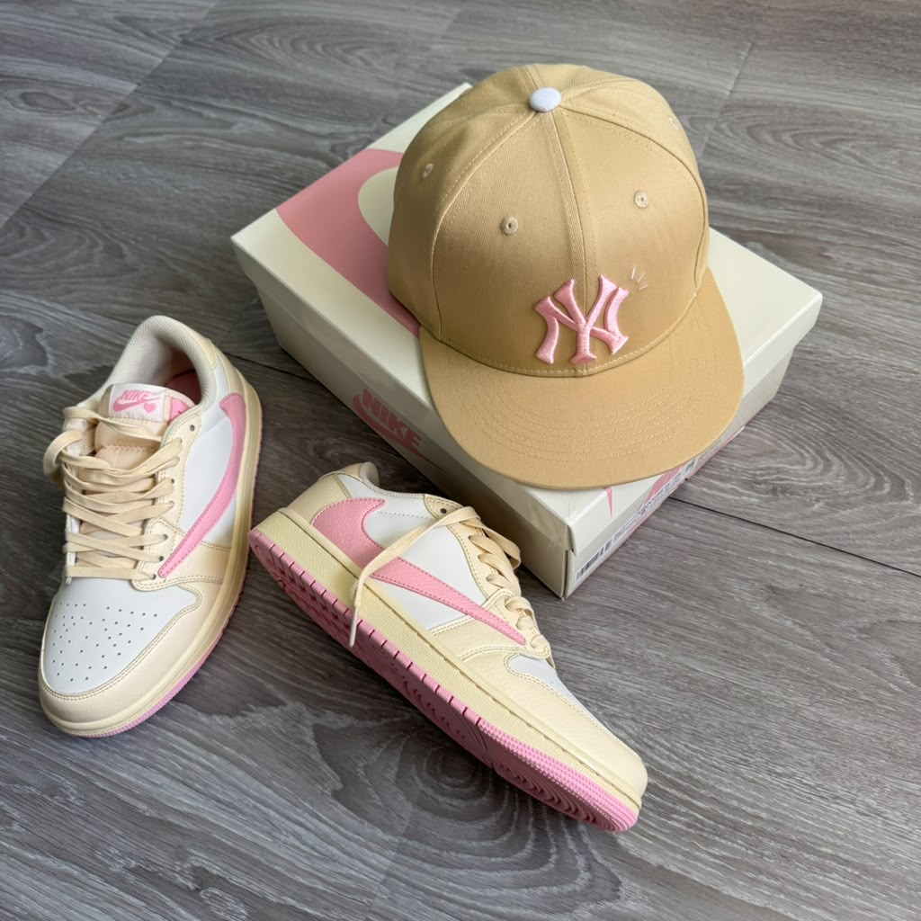 SHY PINK HAT